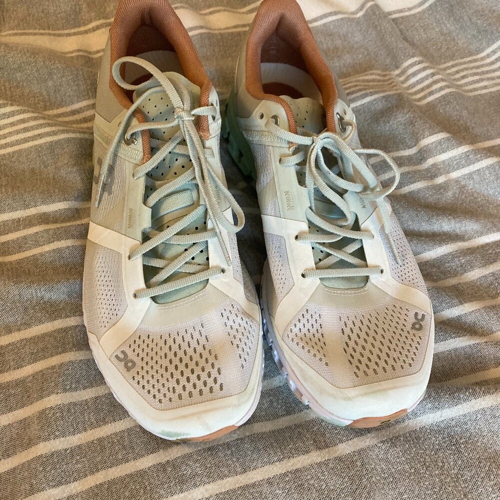 Oncloud Cloudflow Running Shoes - image 1